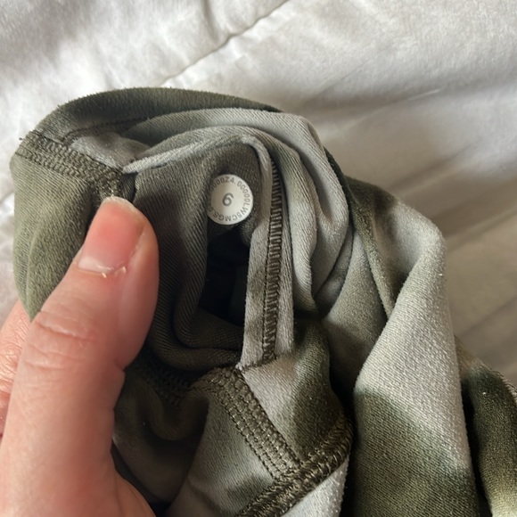 Lululemon leggings size 6 - Picture 5 of 5